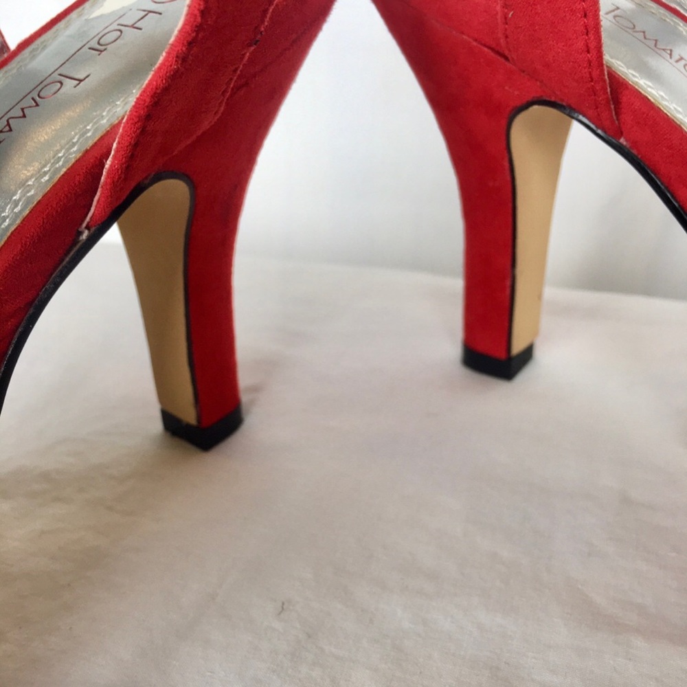 Hot Tomato Red Faux Suede Heel Size 6.5 - Picture 7 of 13